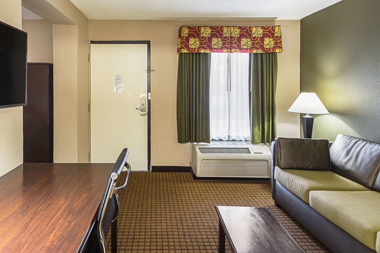 Quality Inn & Suites Greenville - Haywood Mall - thumb 32
