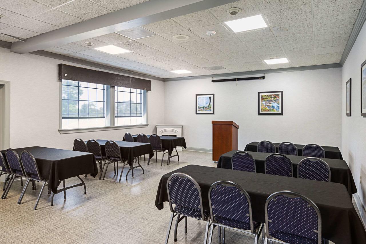 Quality Inn & Suites Greenville - Haywood Mall - thumb 5