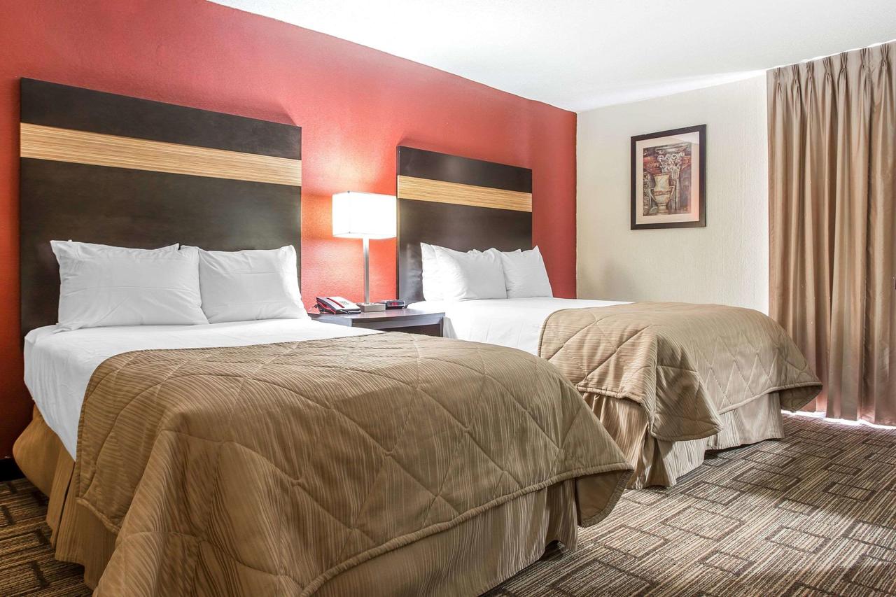 Clarion Hotel - thumb 8