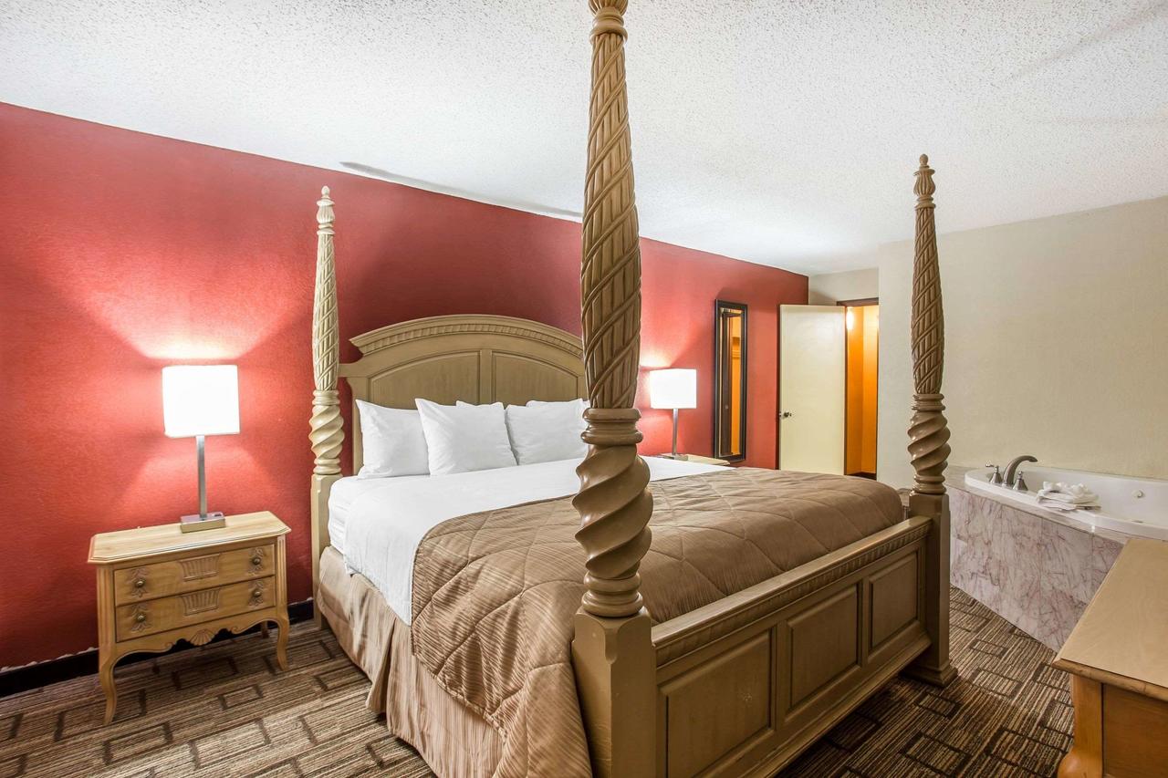 Clarion Hotel - thumb 14