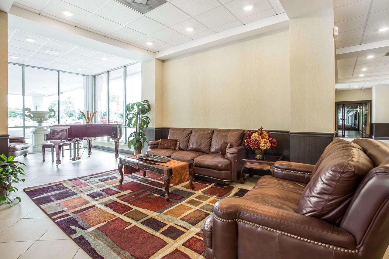 Clarion Hotel - thumb 17