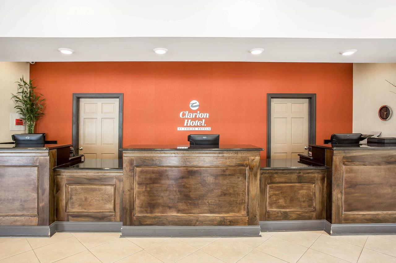 Clarion Hotel - thumb 3