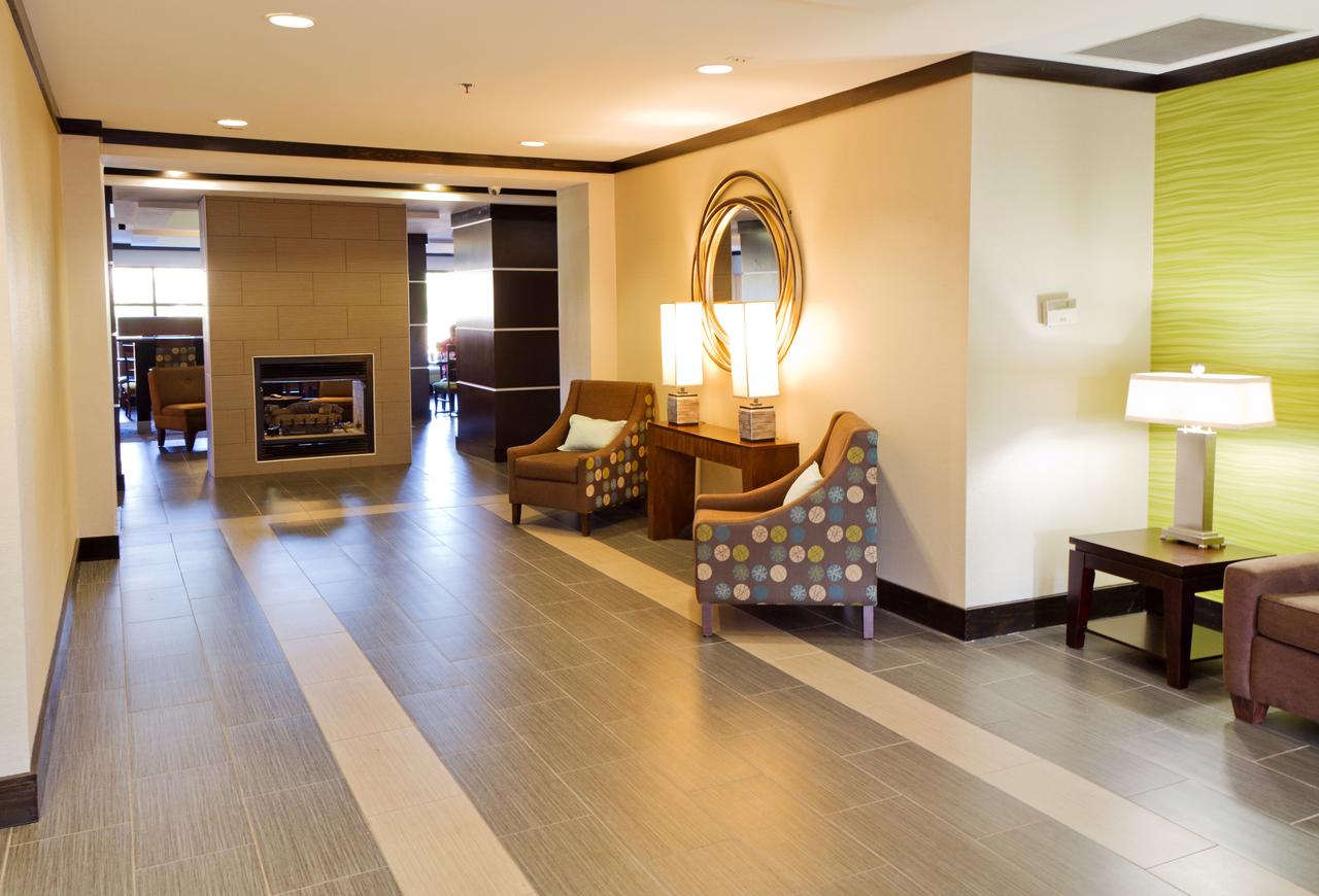 Holiday Inn Express Hotel & Suites Greenville-Downtown - thumb 1