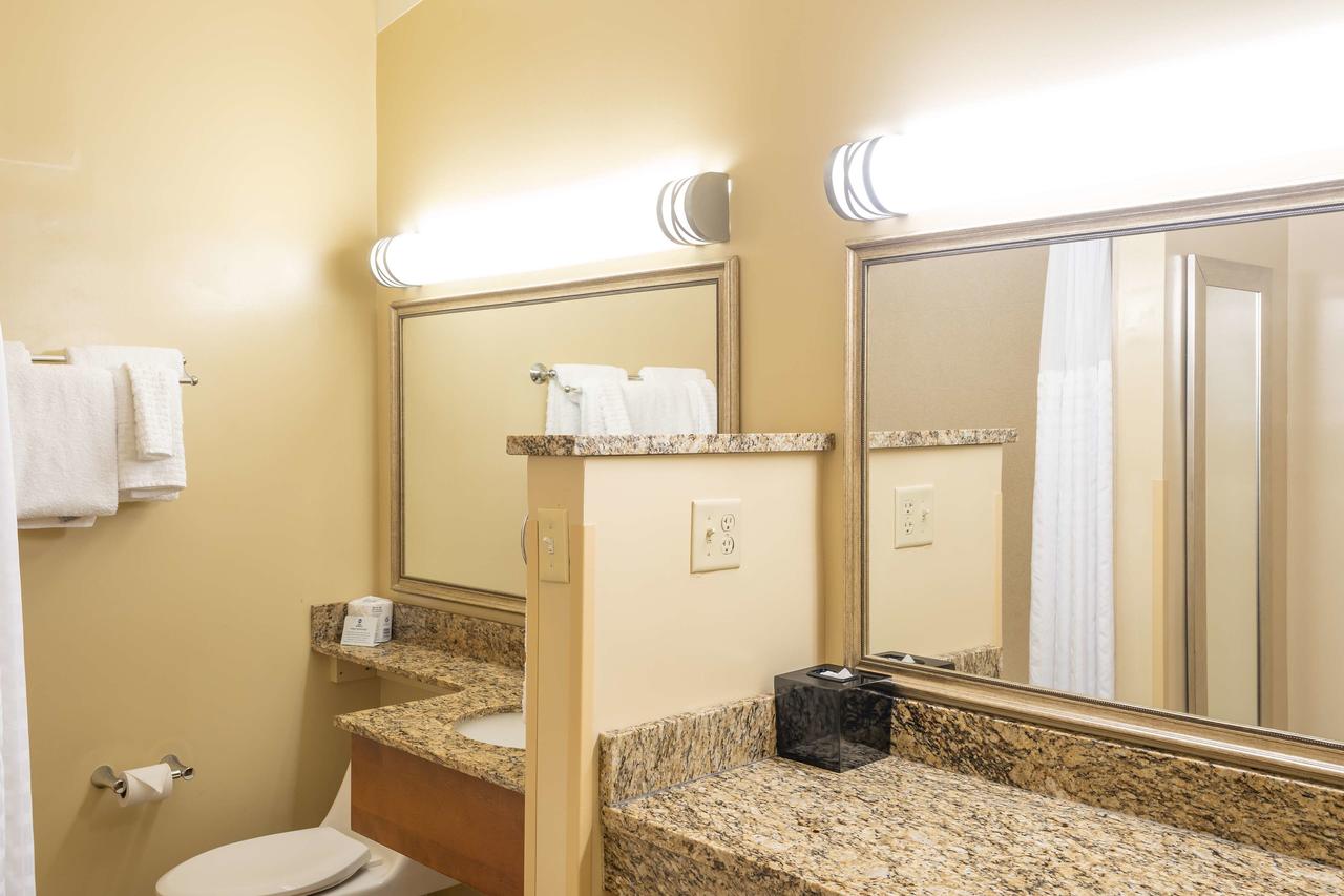 Best Western Charleston Inn - thumb 0