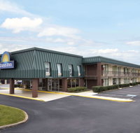 Days Inn by Wyndham Seneca - Tourism Bookings