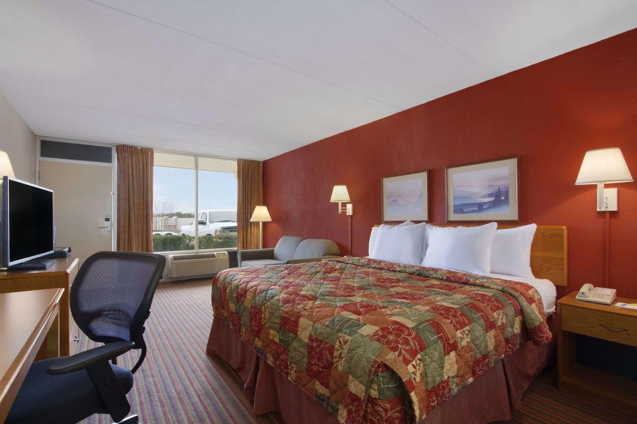 Days Inn By Wyndham Seneca - thumb 24