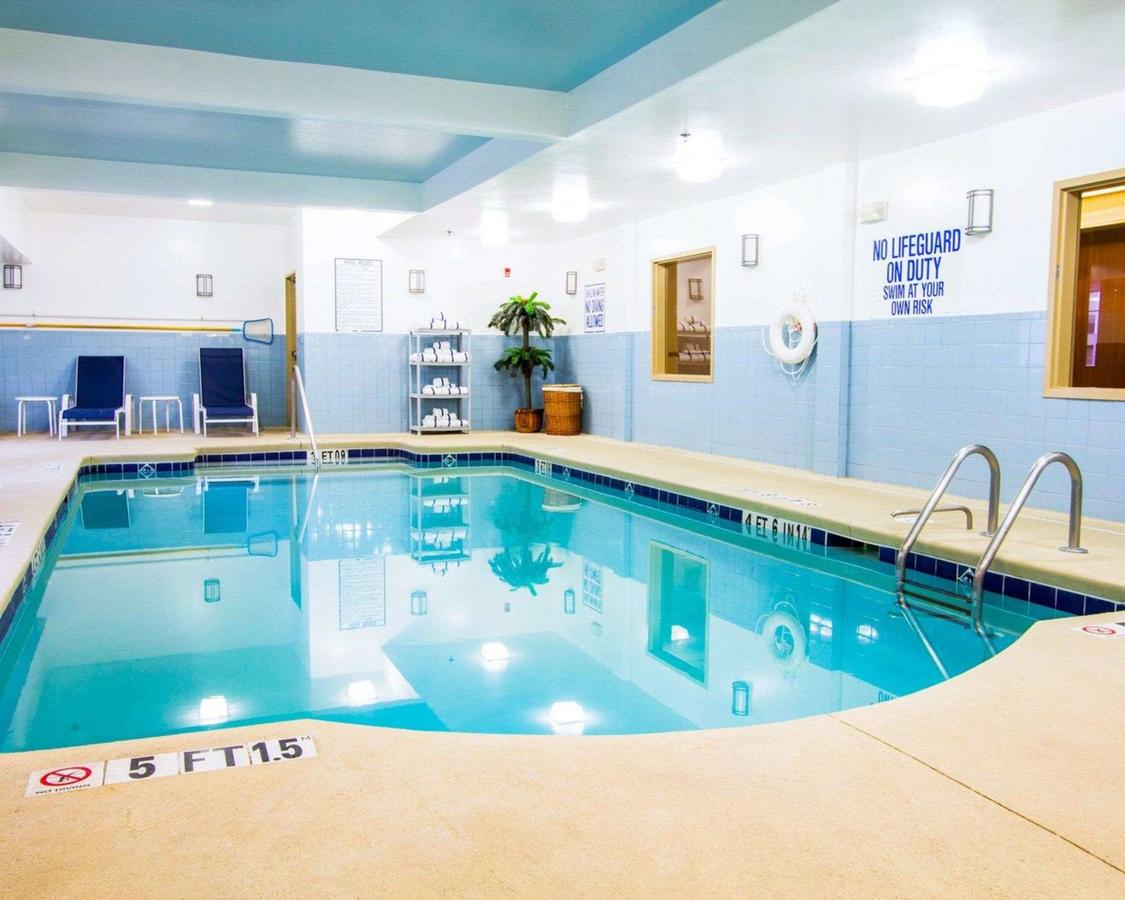 Comfort Inn & Suites Convention Center - thumb 3