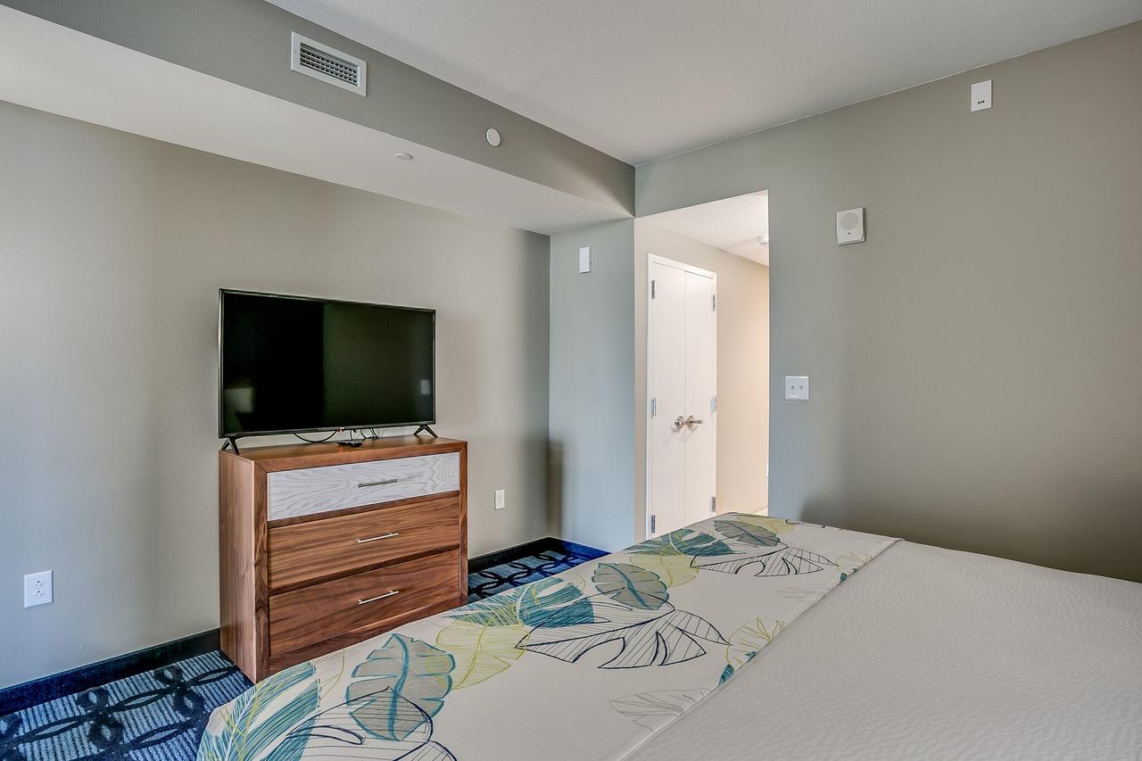 SOUTH BAY INN & SUITES - thumb 29