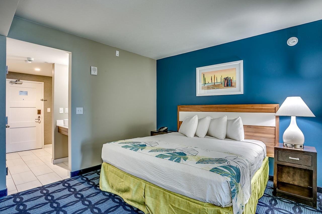 SOUTH BAY INN & SUITES - thumb 30