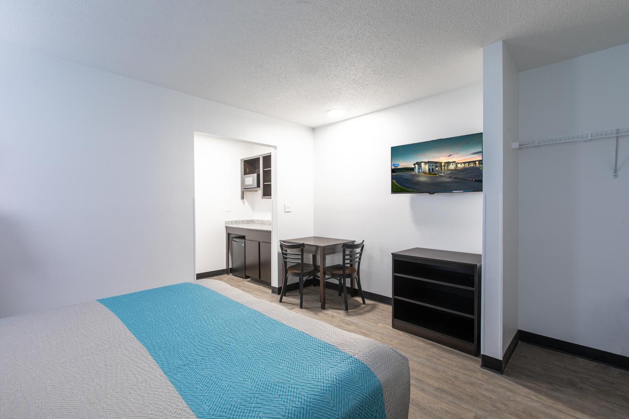 Motel 6 Greenville, SC- I-85 Near Downtown - thumb 9