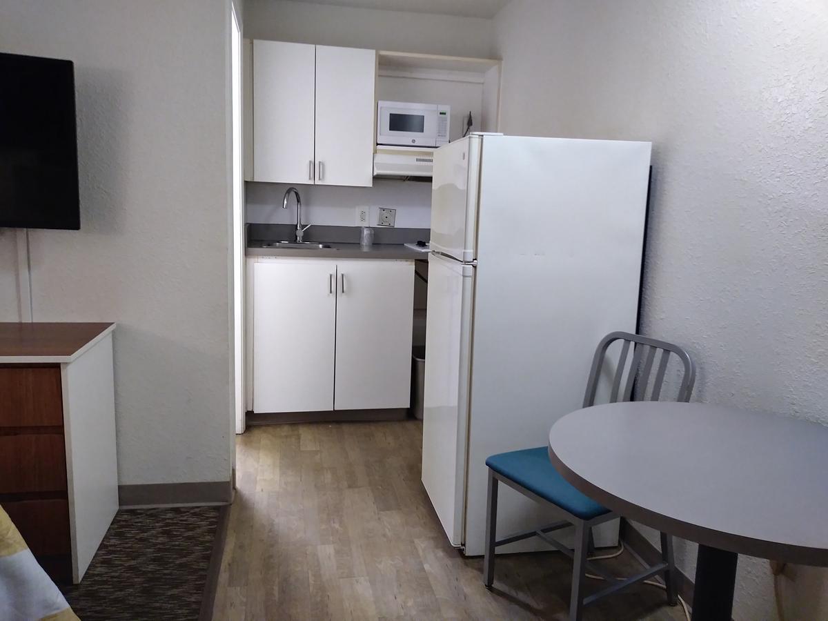 InTown Suites Extended Stay Greenville SC - Wade Hampton - thumb 5