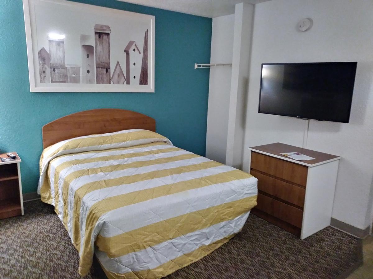 InTown Suites Extended Stay Greenville SC - Wade Hampton - thumb 6