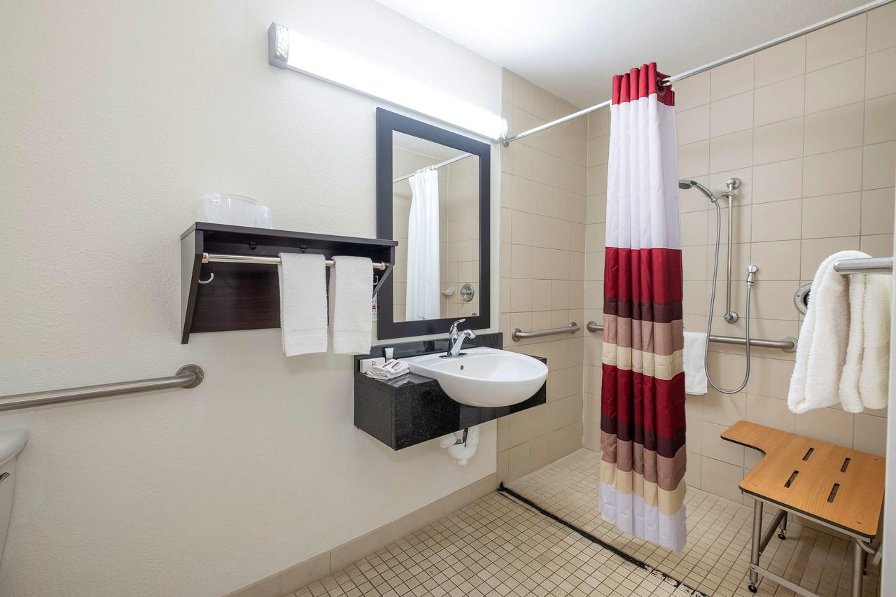 Red Roof Inn & Suites Spartanburg I-85 - thumb 5