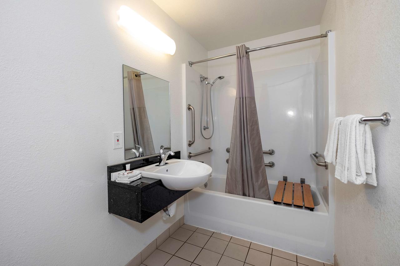 Red Roof Inn & Suites Spartanburg I-85 - thumb 15