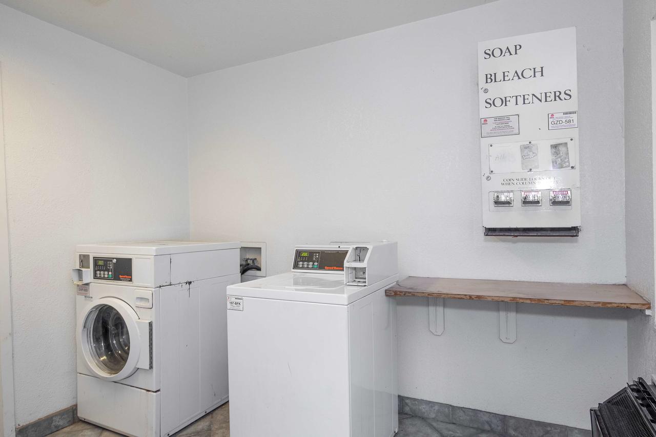 Red Roof Inn & Suites Spartanburg I-85 - thumb 30