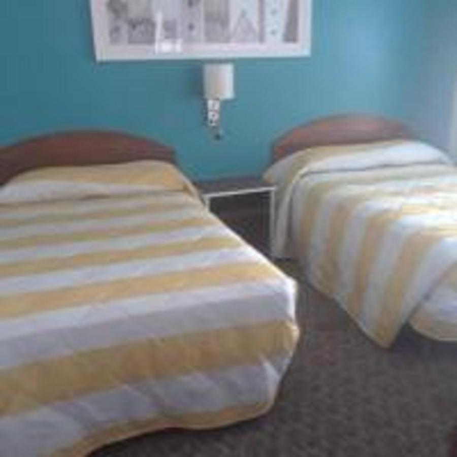InTown Suites Extended Stay Charleston SC - Rivers Ave - thumb 6