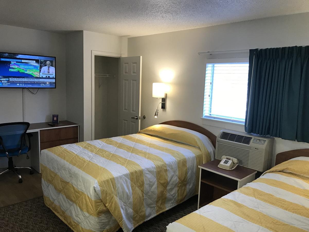 InTown Suites Extended Stay Charleston SC - Rivers Ave - thumb 5