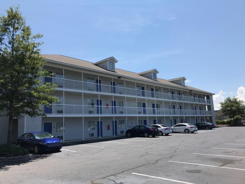InTown Suites Extended Stay Charleston SC - Rivers Ave - thumb 4