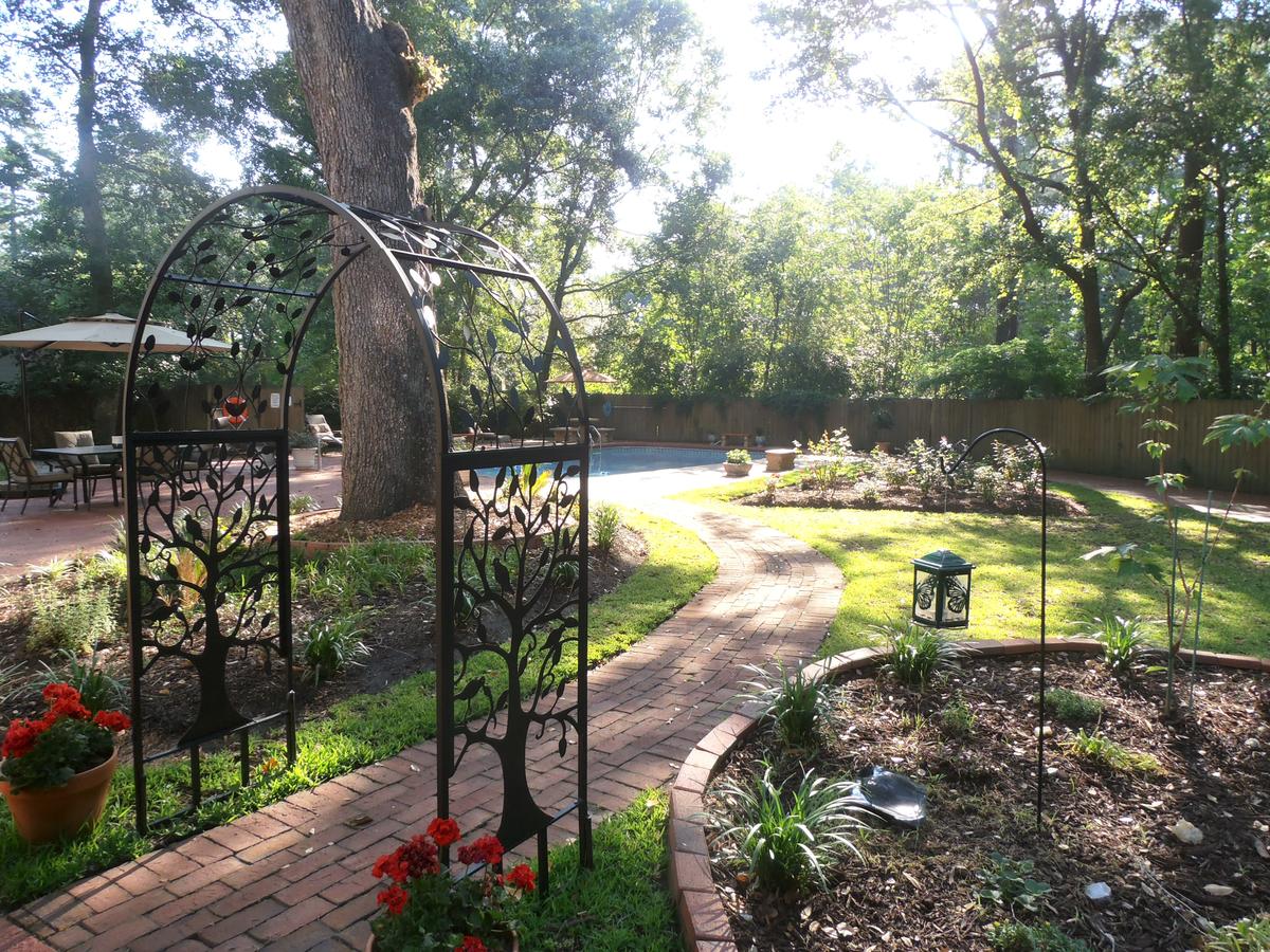 Tudor Oaks Inn - thumb 11