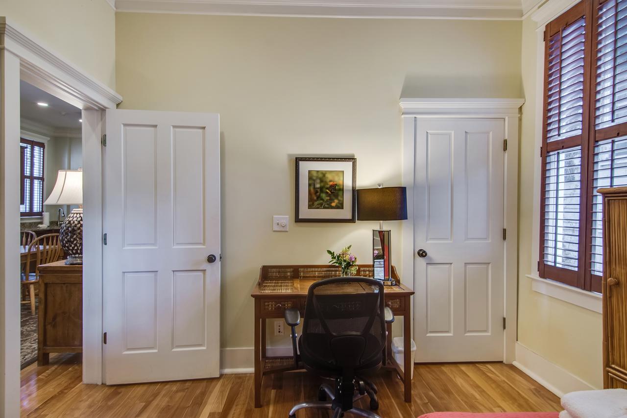 227 Historic Apartments - thumb 10