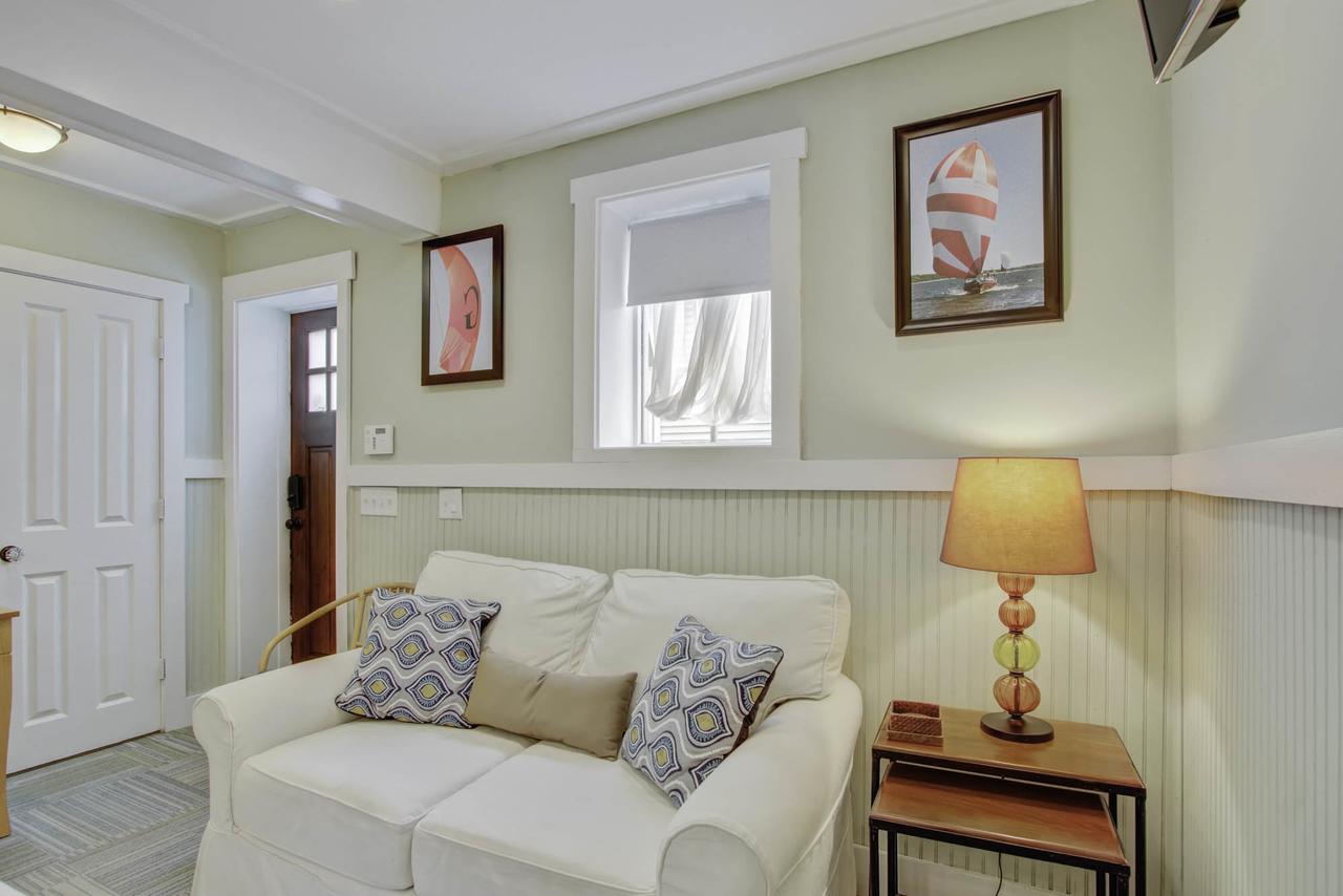 227 Historic Apartments - thumb 31