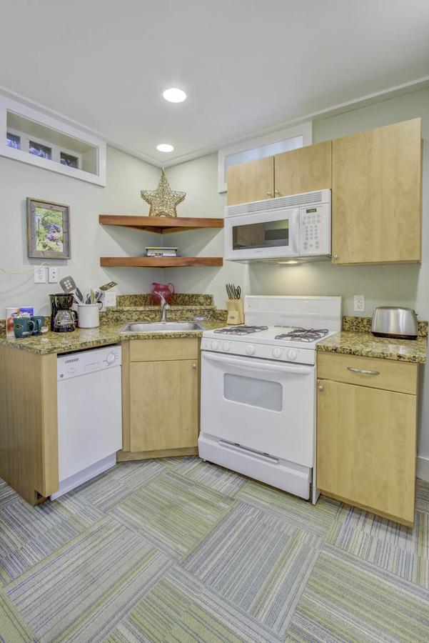 227 Historic Apartments - thumb 25