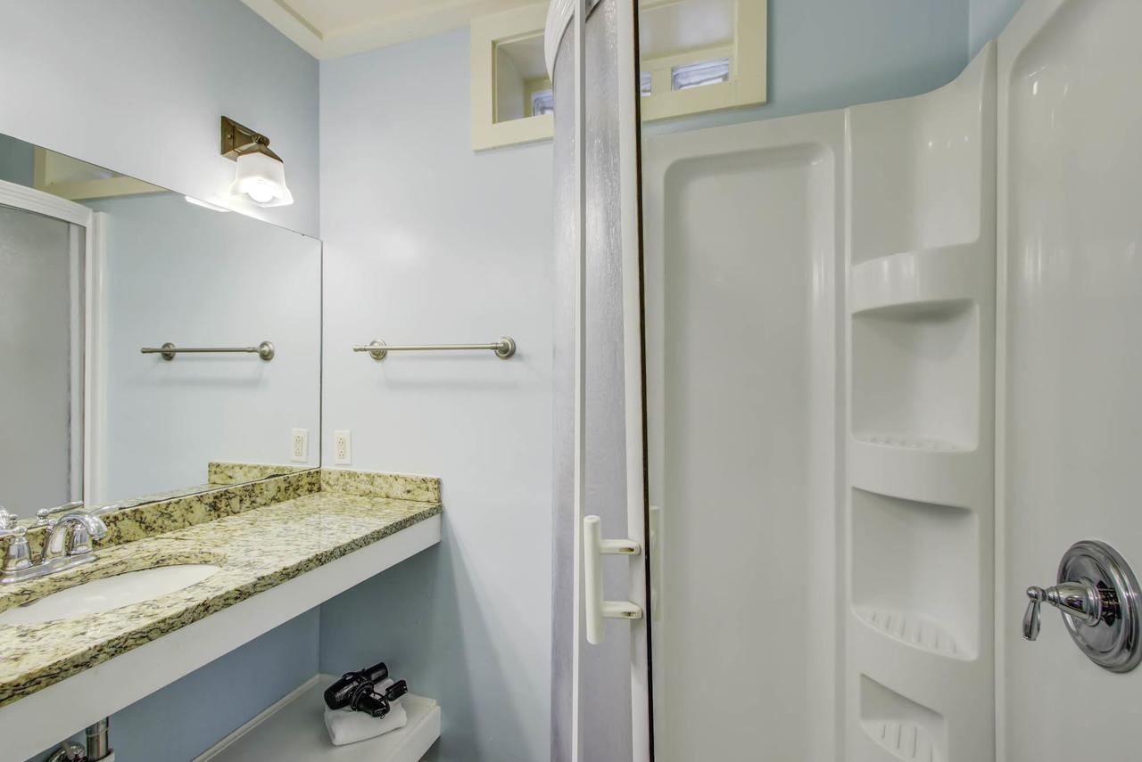 227 Historic Apartments - thumb 20