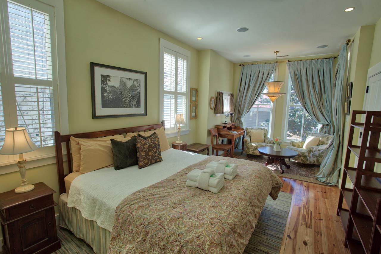 227 Historic Apartments - thumb 44