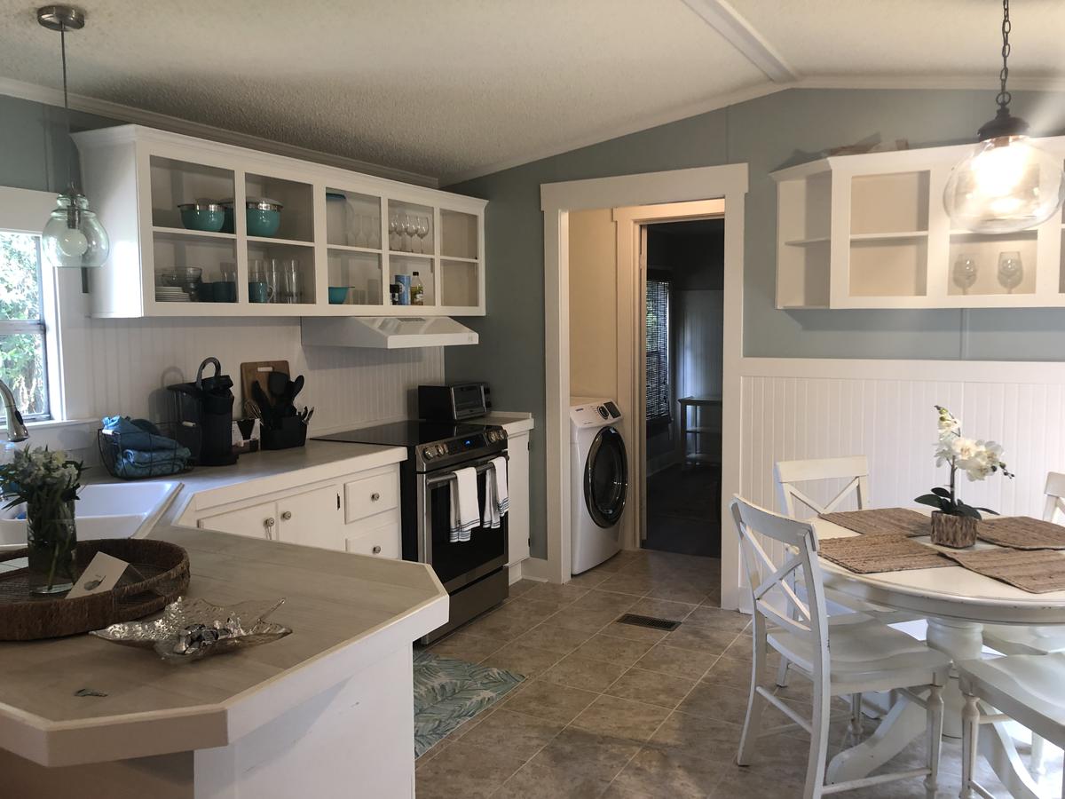 Beaufort SC New Renovation, Close To Parris Island, Historic Downtown, Beautiful Beaches, Sleeps 7 - thumb 3