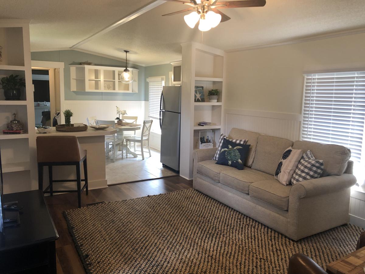 Beaufort SC New Renovation, Close To Parris Island, Historic Downtown, Beautiful Beaches, Sleeps 7 - thumb 1