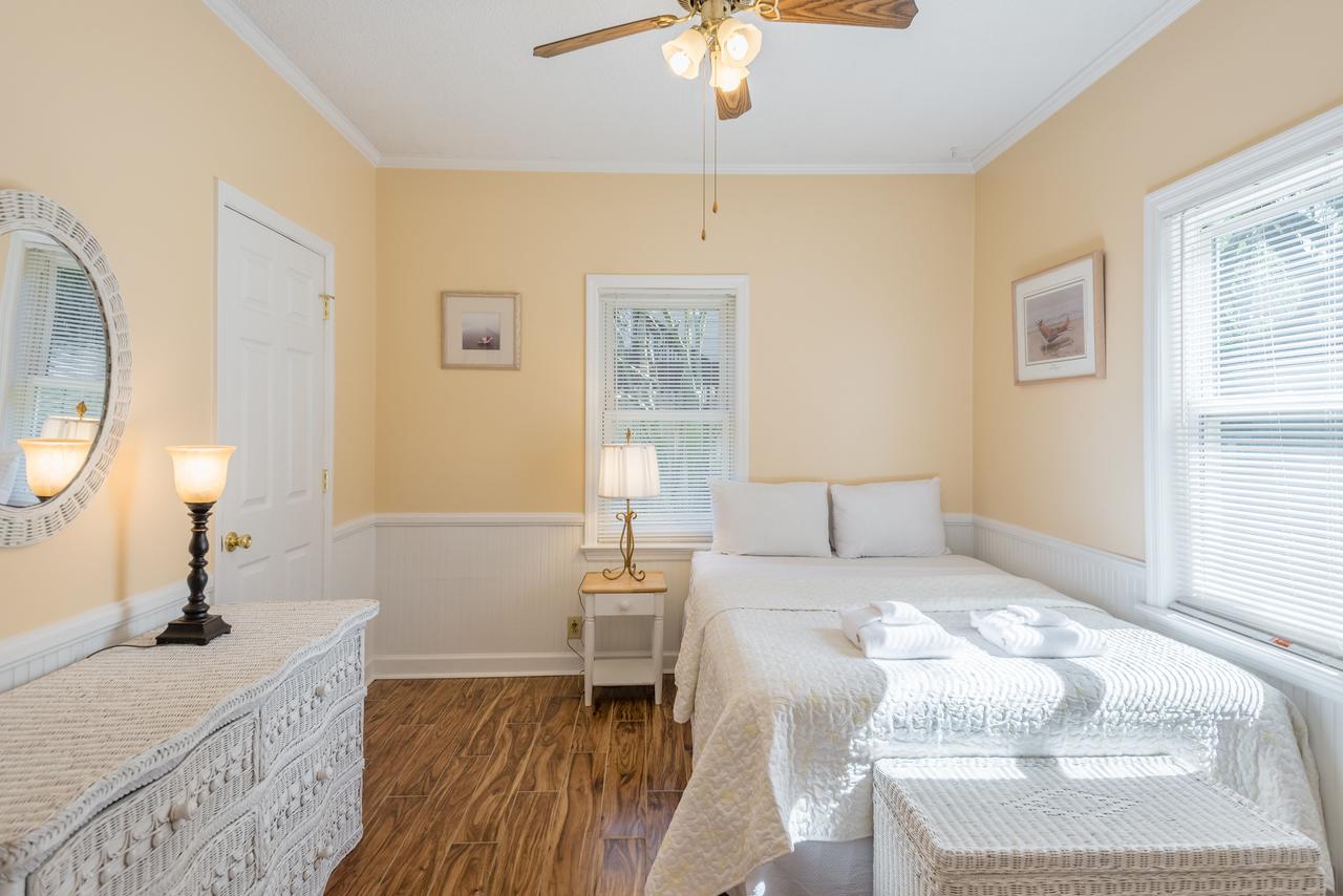 201 E Huron Starrs Folly - thumb 22