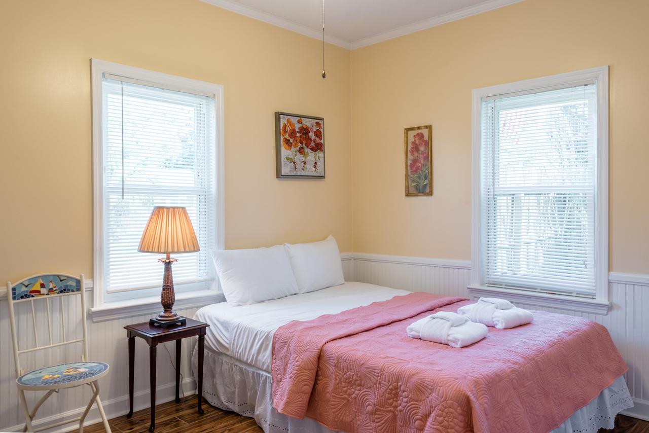 201 E Huron Starrs Folly - thumb 15