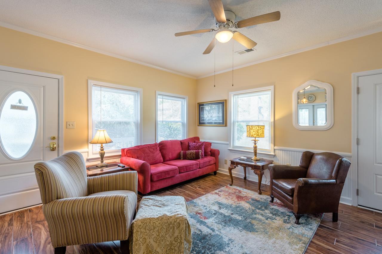 201 E Huron Starrs Folly - thumb 23