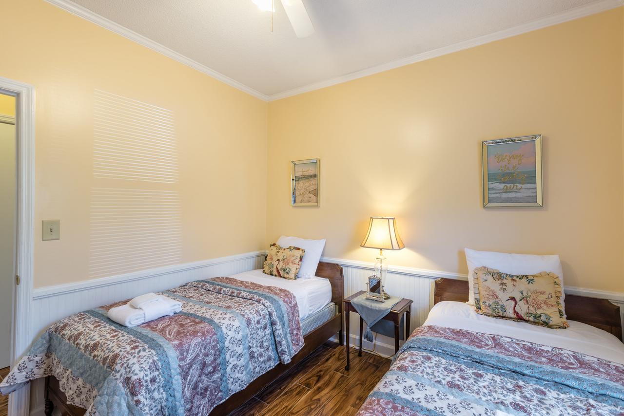 201 E Huron Starrs Folly - thumb 2