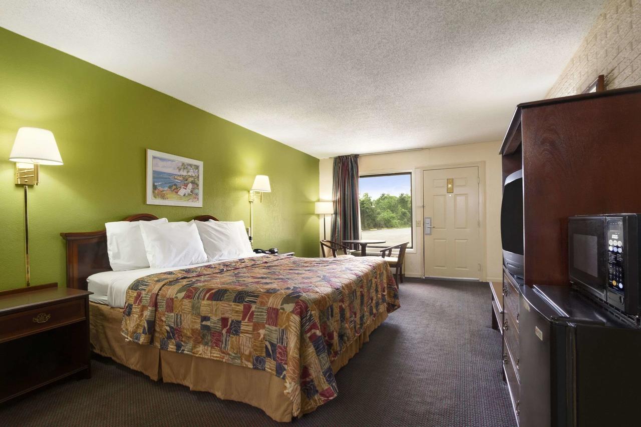 Days Inn By Wyndham Hardeeville/ I-95 State Line - thumb 12