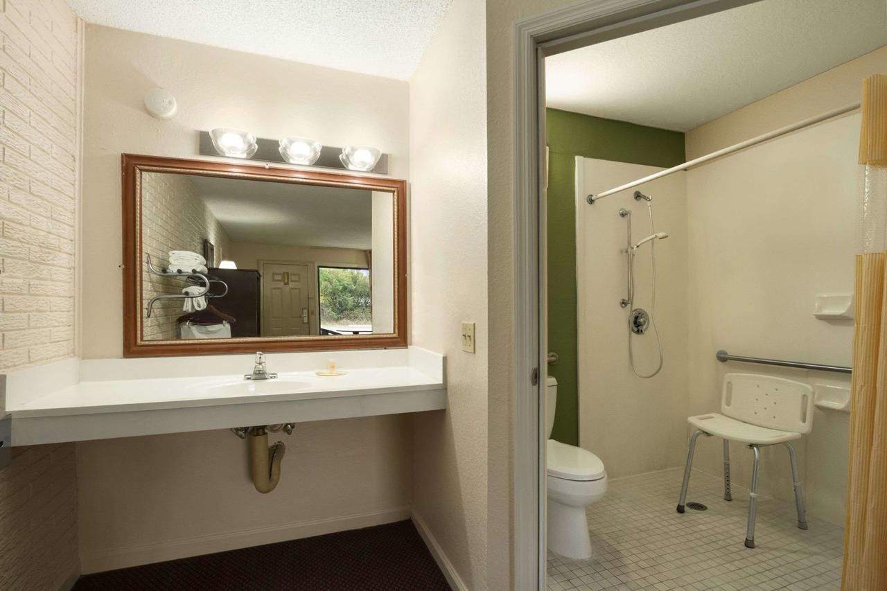 Days Inn By Wyndham Hardeeville/ I-95 State Line - thumb 18