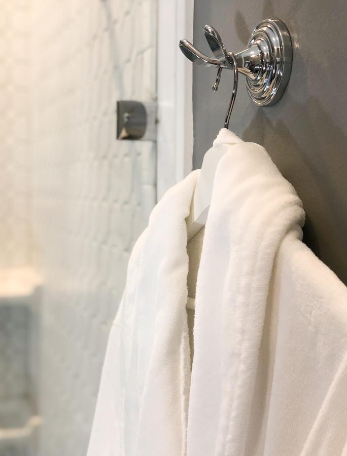 Stylish Downtown Cottage - Prime Historic Location - thumb 13