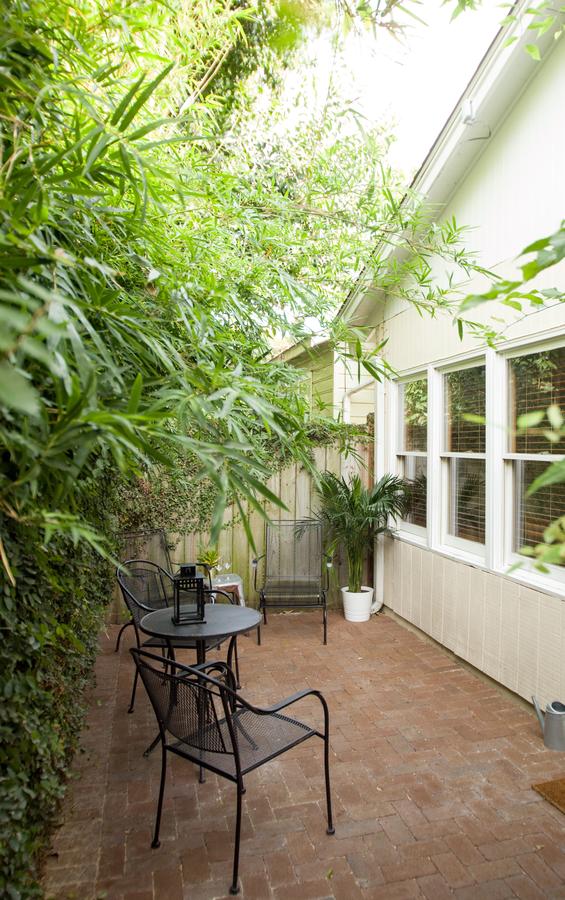 Stylish Downtown Cottage - Prime Historic Location - thumb 21