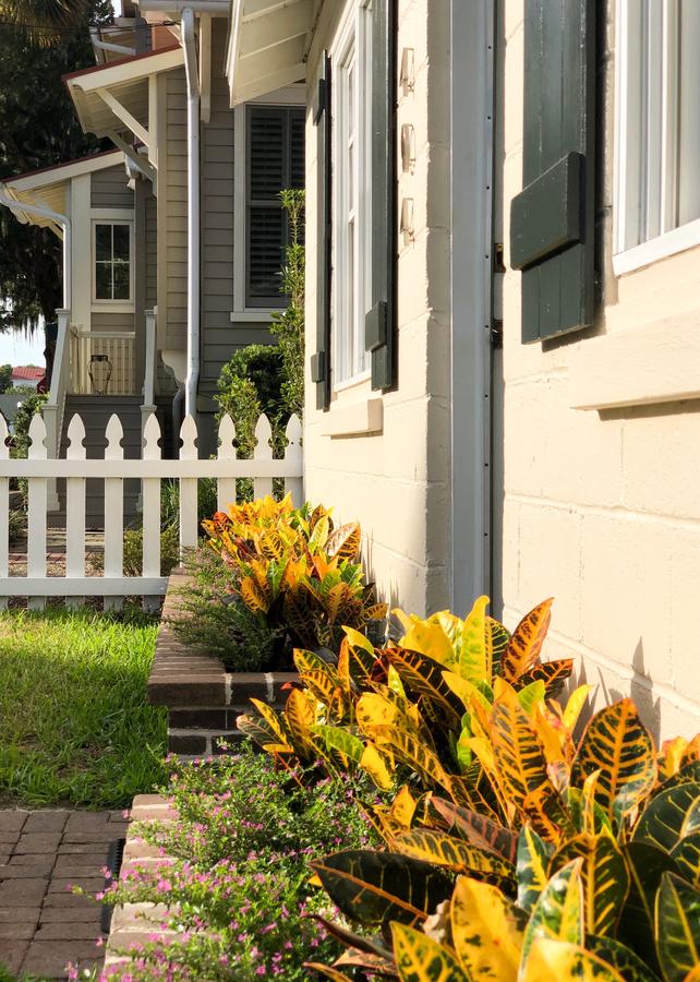 Stylish Downtown Cottage - Prime Historic Location - thumb 23