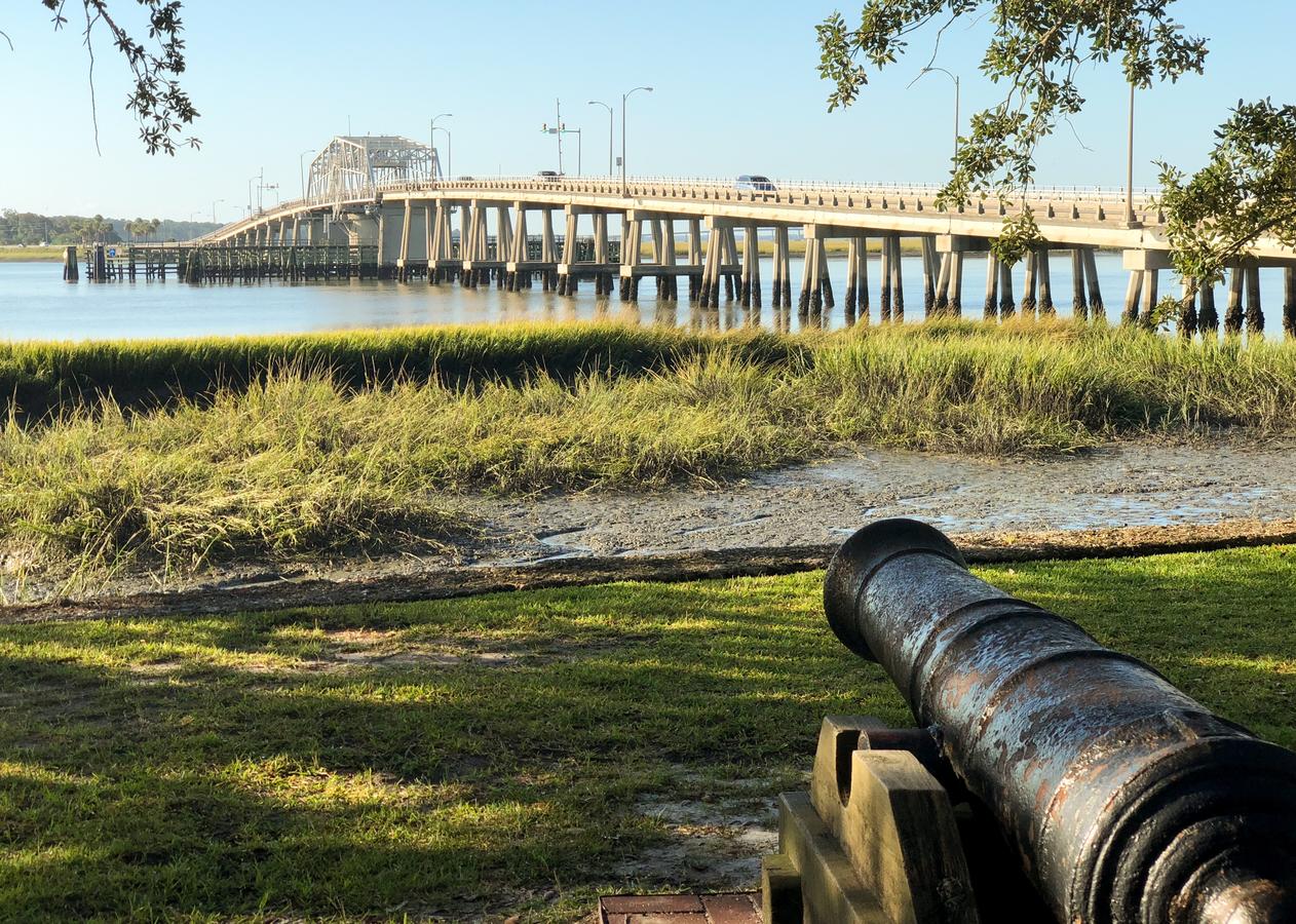 Stylish Downtown Cottage - Prime Historic Location - thumb 30