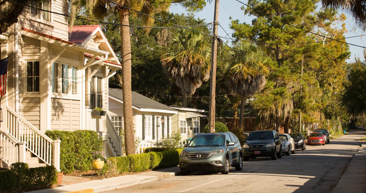 Stylish Downtown Cottage - Prime Historic Location - thumb 27