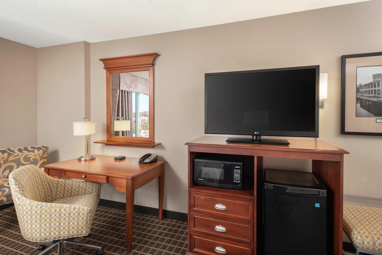 Hampton Inn & Suites Greenville-Downtown-Riverplace - thumb 16