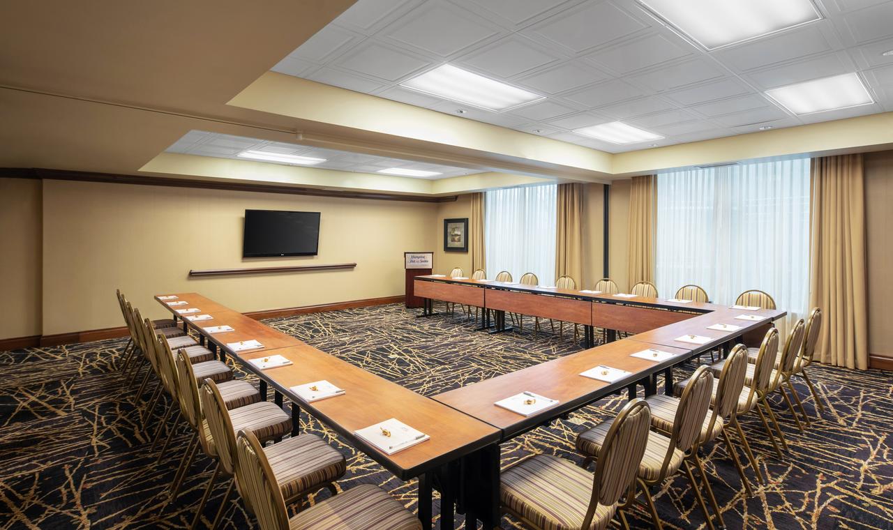 Hampton Inn & Suites Greenville-Downtown-Riverplace - thumb 1