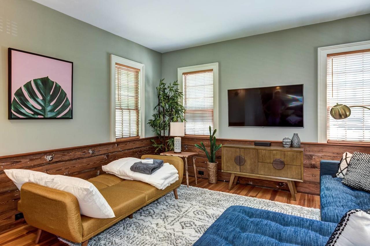 2 Story-house, Courtyard, Historic Architecture - thumb 5