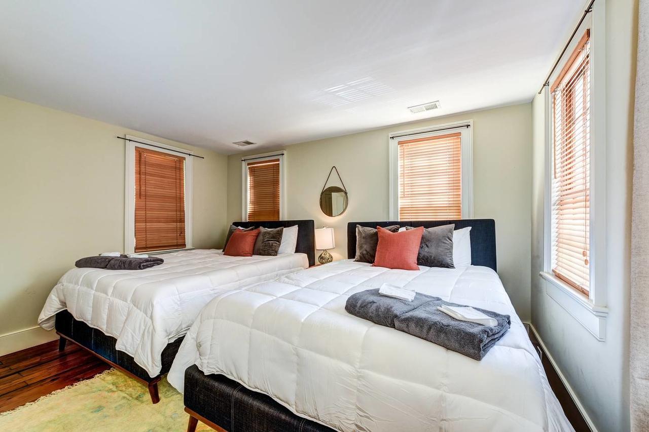 2 Story-house, Courtyard, Historic Architecture - thumb 4