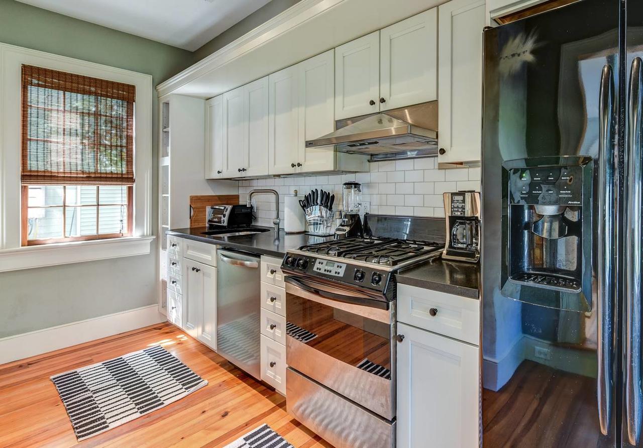 2 Story-house, Courtyard, Historic Architecture - thumb 19