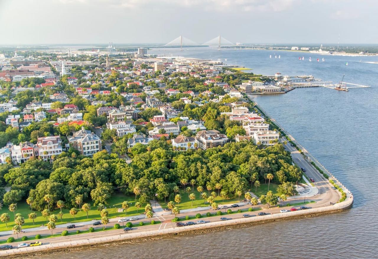 2 Story-house, Courtyard, Historic Architecture - thumb 0