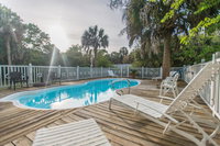 210 W Cooper - SeaEsta on 2nd Tourism Bookings