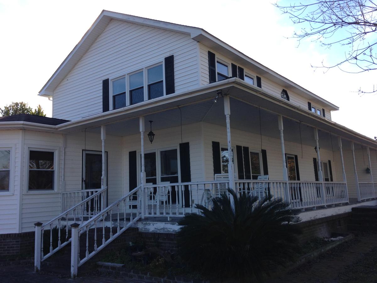 Located In The Beautiful Of Charleston - thumb 0