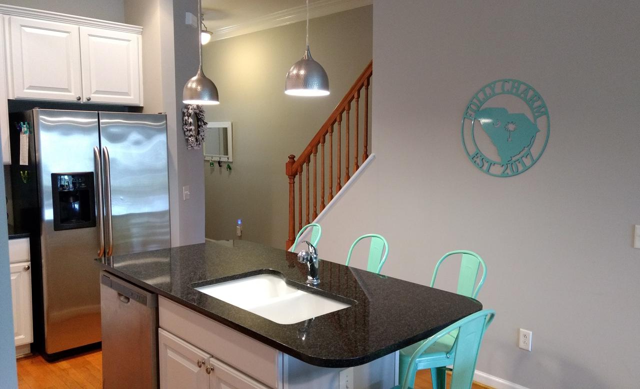 91 Waters Edge Folly Charm - thumb 1